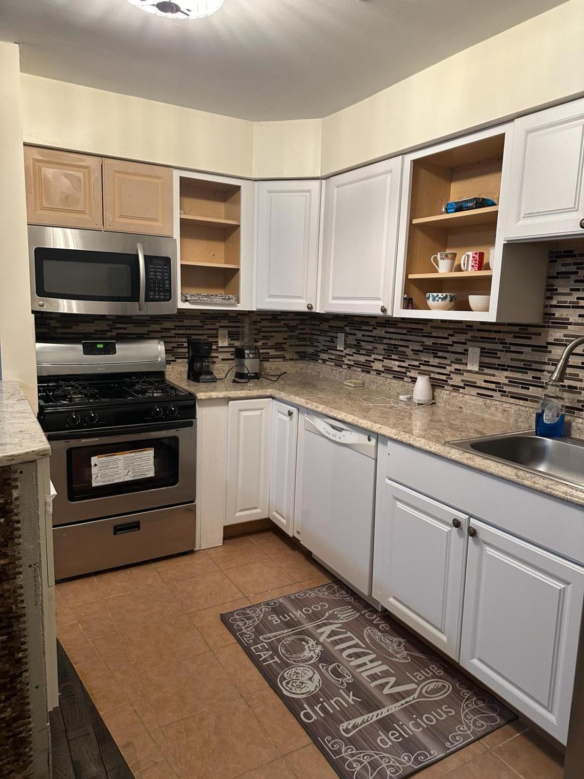 Divine Villa And Resorts 67 Sherman 5Mins To Ewr Airport And 4Mins To Penn Station Newark, 20Mins To New York Buitenkant foto